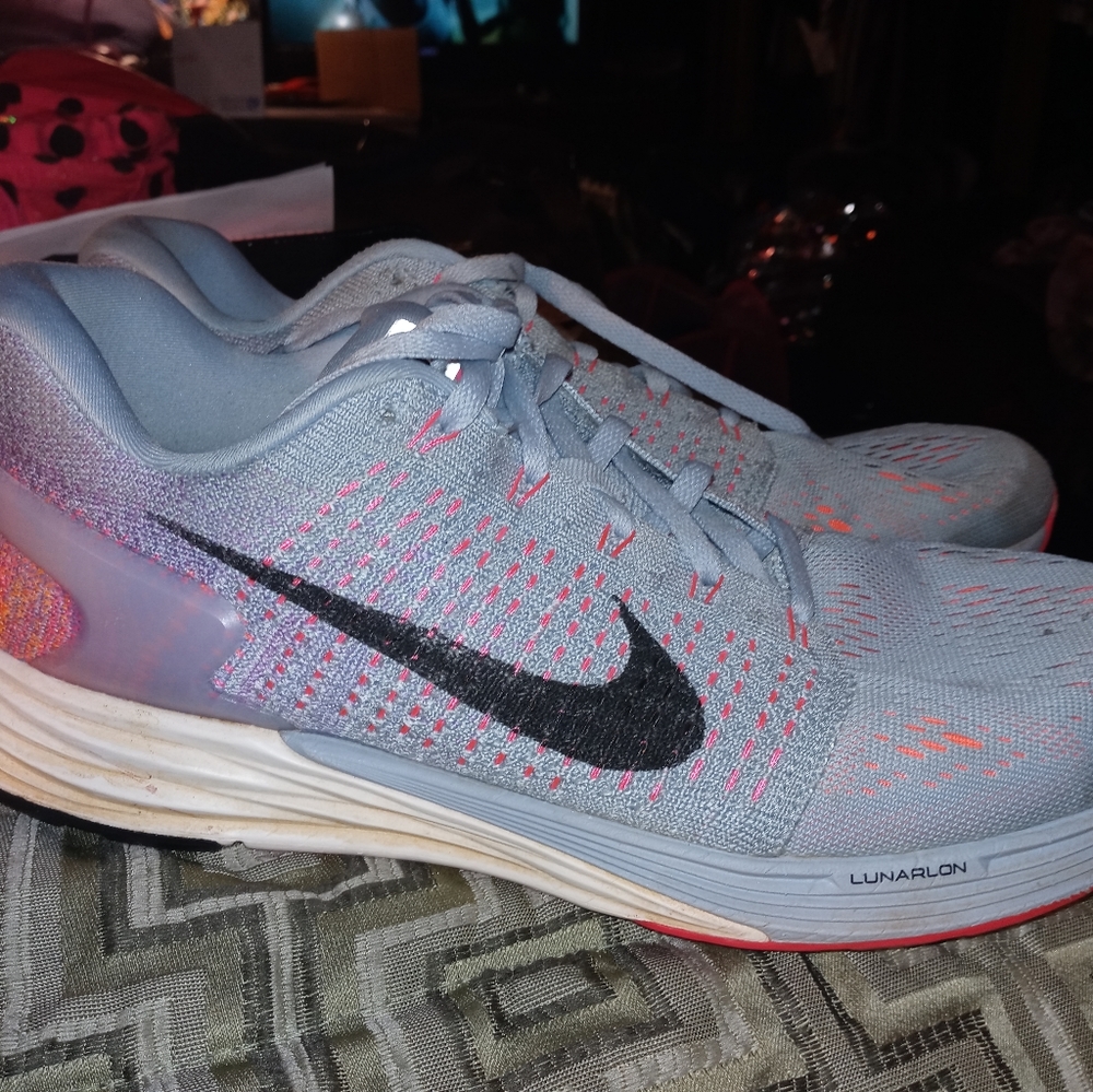 Nike ladies lunarGlide running shoes size 10 l